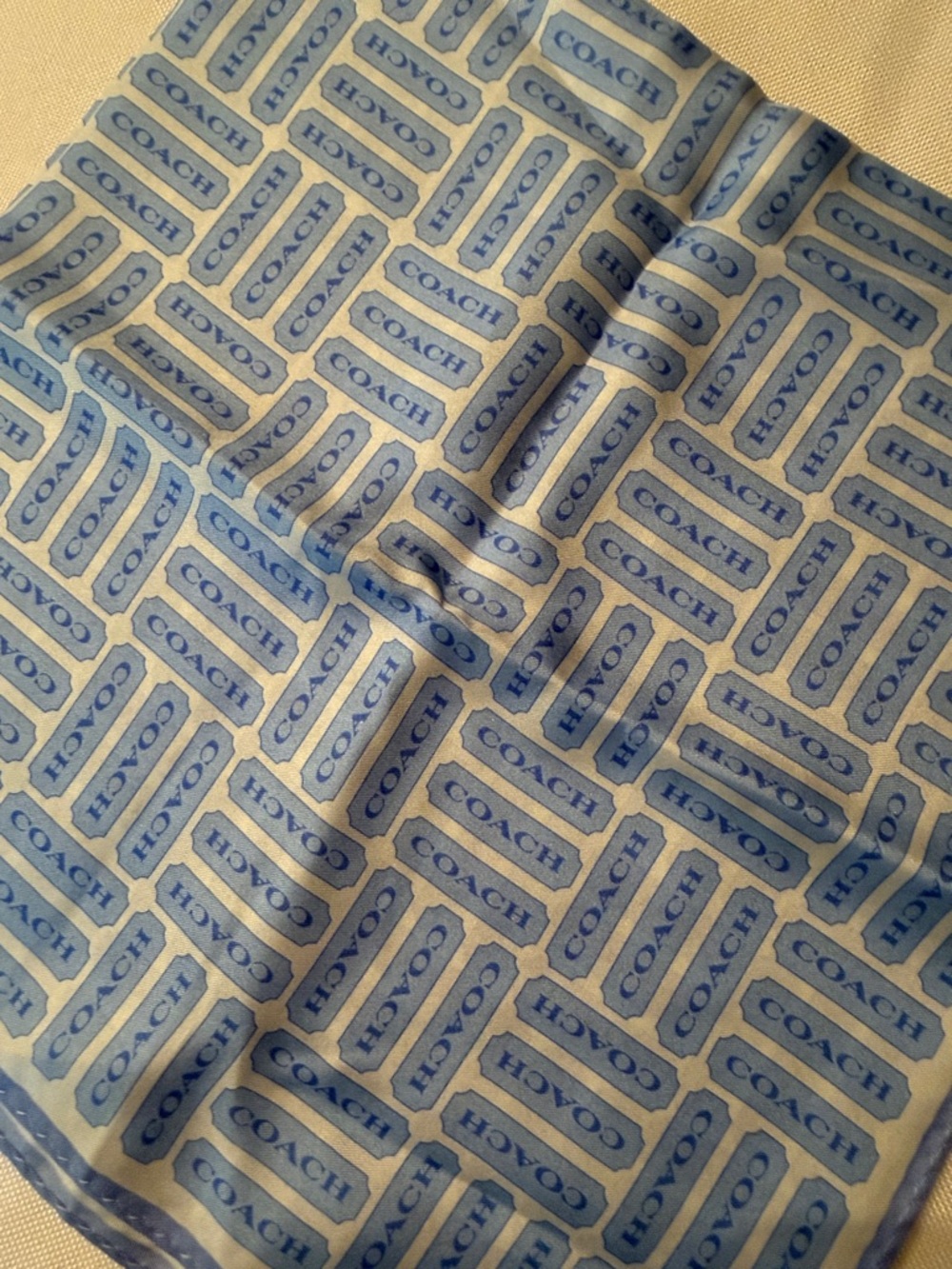 Vintage NWT Coach dark and light bluecoach Print on white 22” Square Scarf - Picture 6 of 6